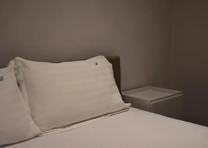 Tam Serviced Apartment Shallvaret Central District